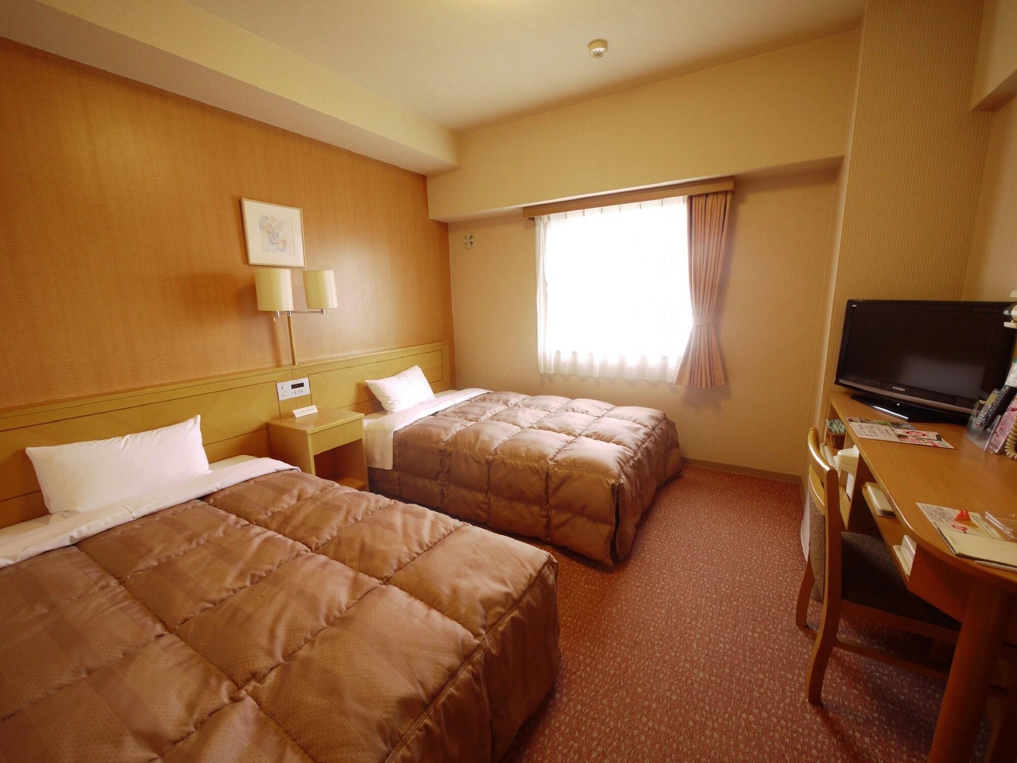 Hotel Route-Inn Toyokawa Inter Esterno foto