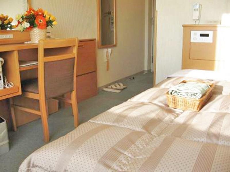 Hotel Route-Inn Toyokawa Inter Esterno foto